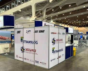 Estande Fetranslog na Expolog