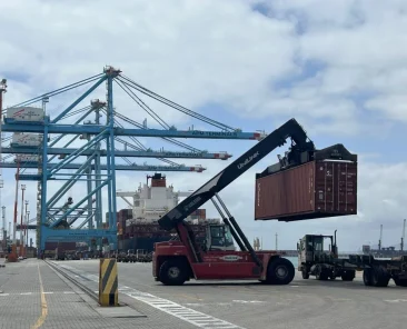 Foto por Complexo - Pecém Porto-de-pecem-implementos-rodoviarios