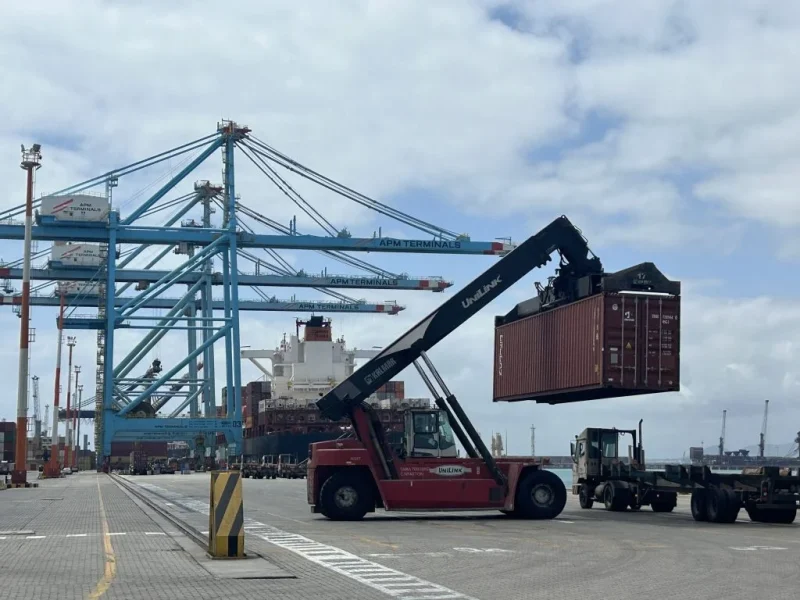 Foto por Complexo - Pecém Porto-de-pecem-implementos-rodoviarios